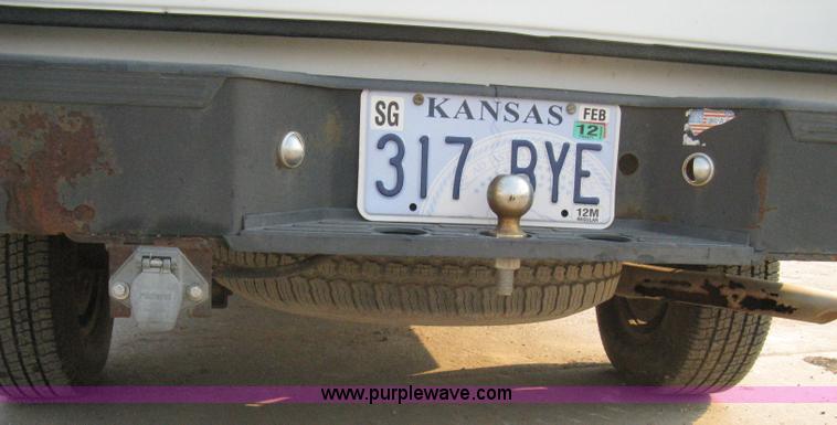 image for item 8102 1994 Chevrolet C1500 Cheyenne pickup truck