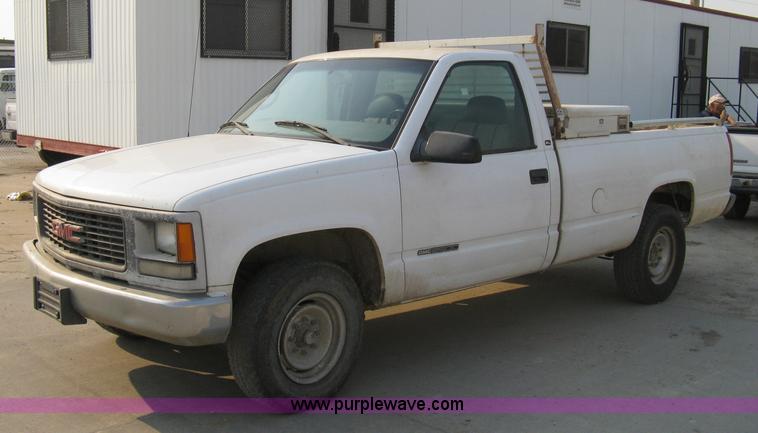 image for item 8104 1998 GMC Sierra C2500 SL pickup truck