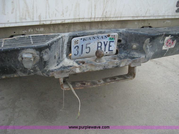 image for item 8104 1998 GMC Sierra C2500 SL pickup truck