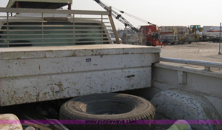 image for item 8104 1998 GMC Sierra C2500 SL pickup truck