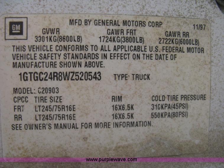 image for item 8104 1998 GMC Sierra C2500 SL pickup truck