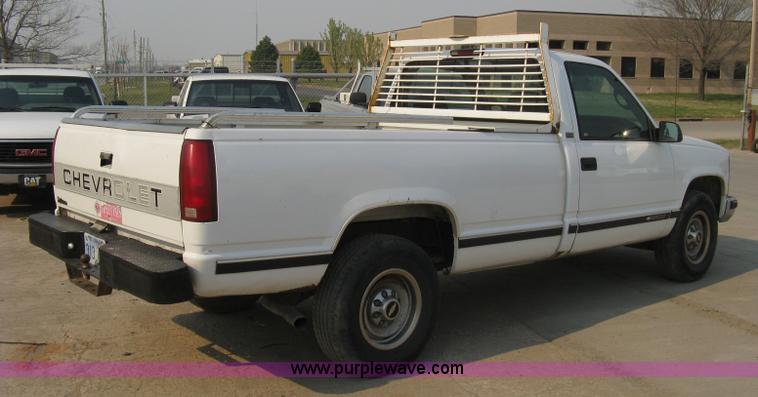 image for item 8107 1997 Chevrolet Silverado C2500 pickup truck