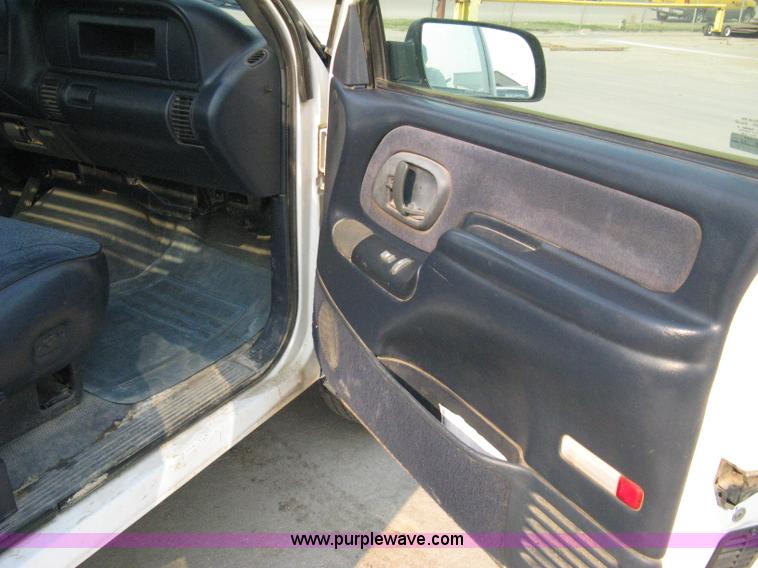 image for item 8107 1997 Chevrolet Silverado C2500 pickup truck