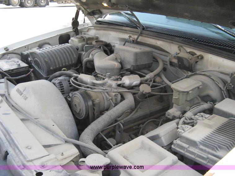 image for item 8107 1997 Chevrolet Silverado C2500 pickup truck