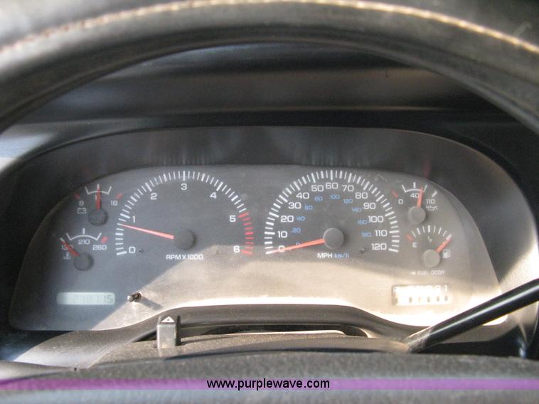 image for item 8108 1998 Dodge Ram 2500 Laramie SLT pickup truck