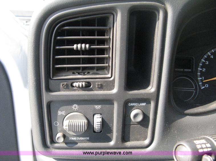 image for item 8109 2002 Chevrolet Silverado C1500 LS extended cab pickup truck