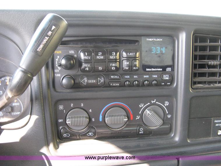 image for item 8109 2002 Chevrolet Silverado C1500 LS extended cab pickup truck