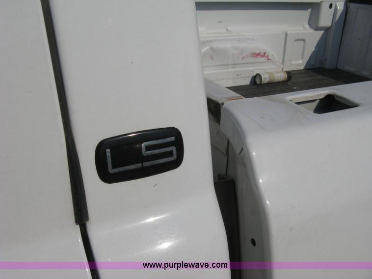 image for item 8109 2002 Chevrolet Silverado C1500 LS extended cab pickup truck