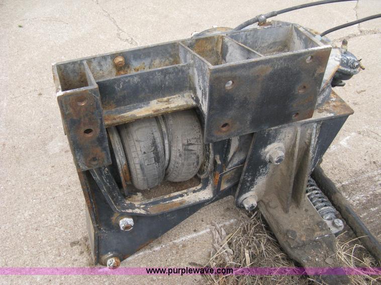 image for item 8121 Semi truck front axle