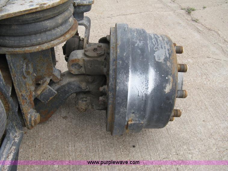 image for item 8121 Semi truck front axle