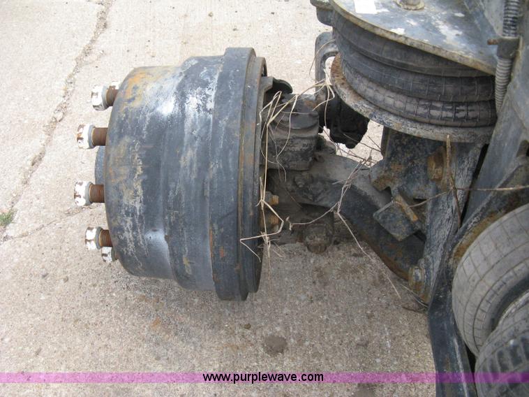 image for item 8121 Semi truck front axle