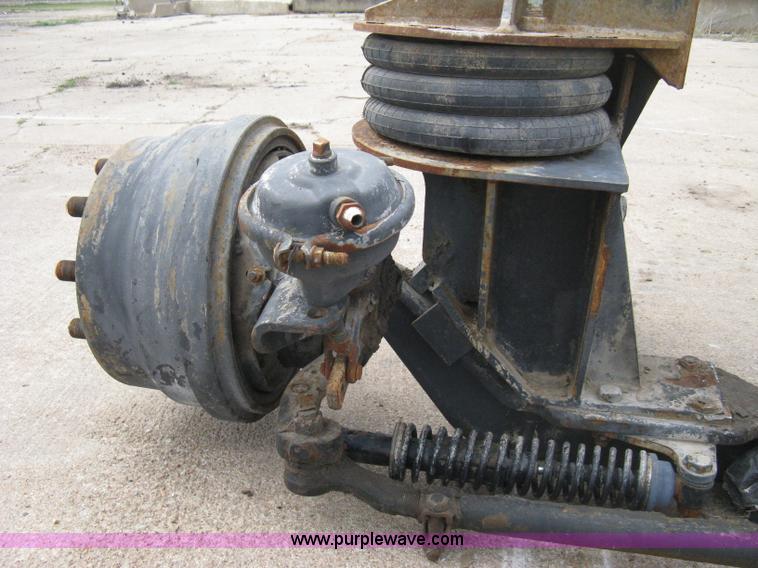 image for item 8121 Semi truck front axle