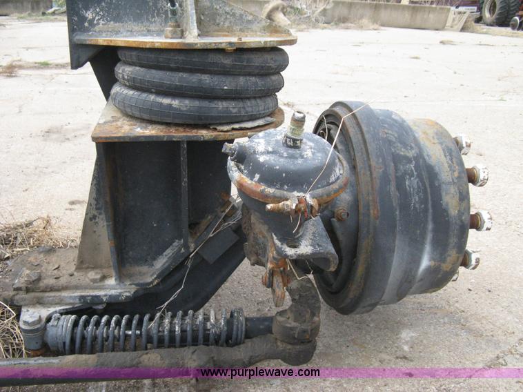 image for item 8121 Semi truck front axle