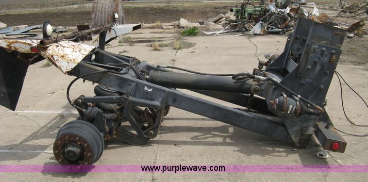 image for item 8122 Semi truck stinger axle