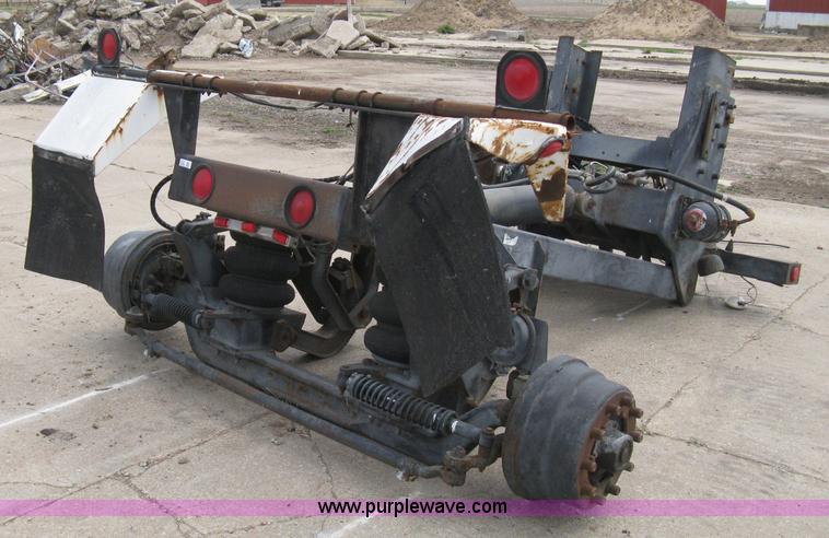 image for item 8122 Semi truck stinger axle