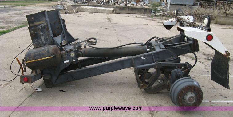 image for item 8122 Semi truck stinger axle