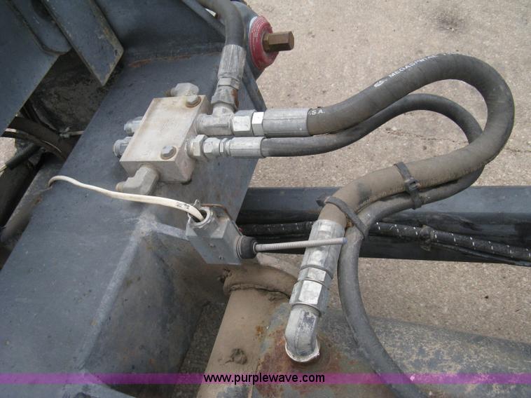 image for item 8122 Semi truck stinger axle