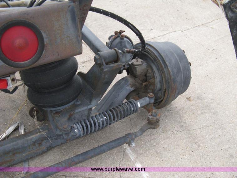 image for item 8122 Semi truck stinger axle