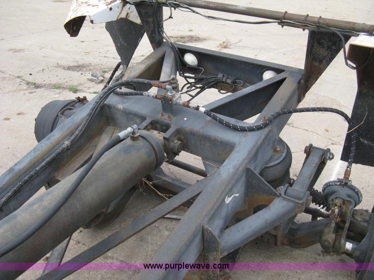 image for item 8122 Semi truck stinger axle