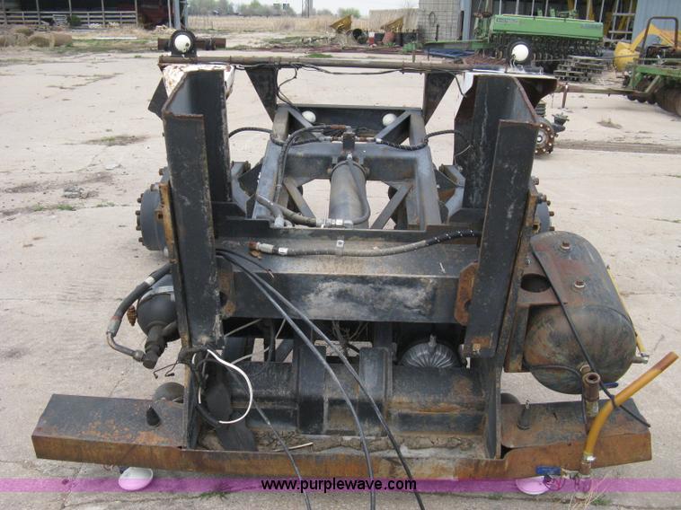 image for item 8122 Semi truck stinger axle