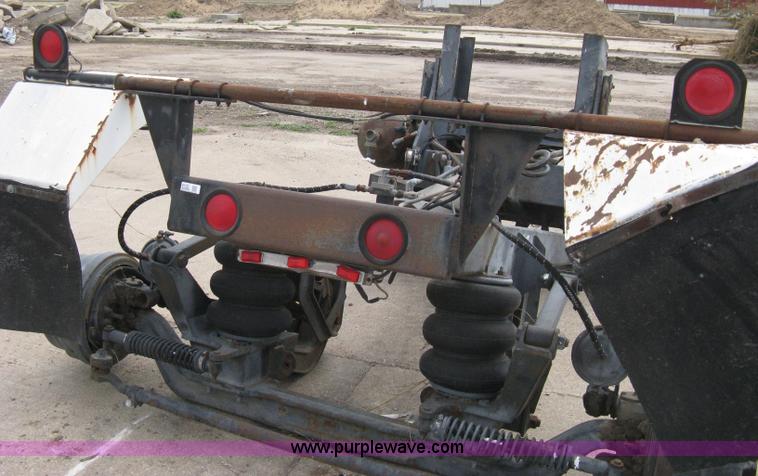 image for item 8122 Semi truck stinger axle