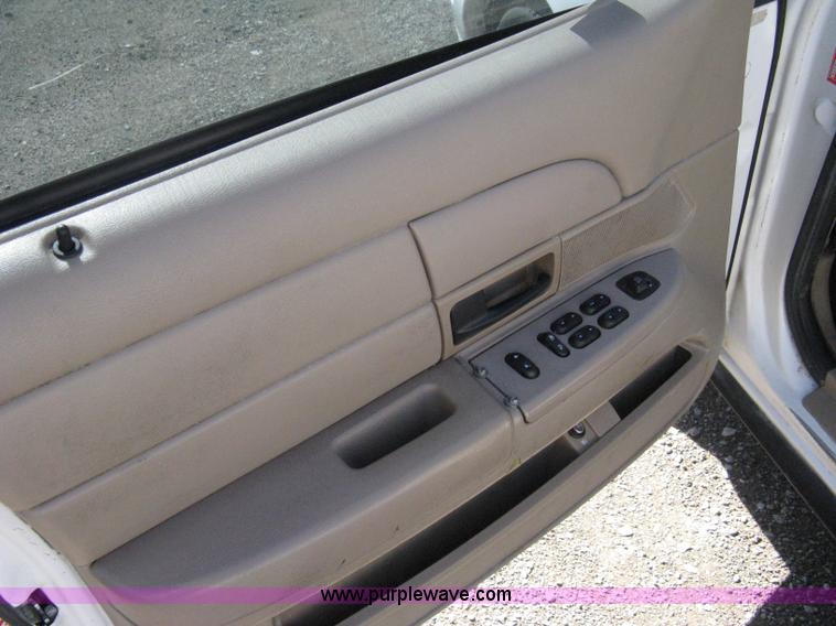image for item 8220 2003 Ford Crown Victoria Police Interceptor
