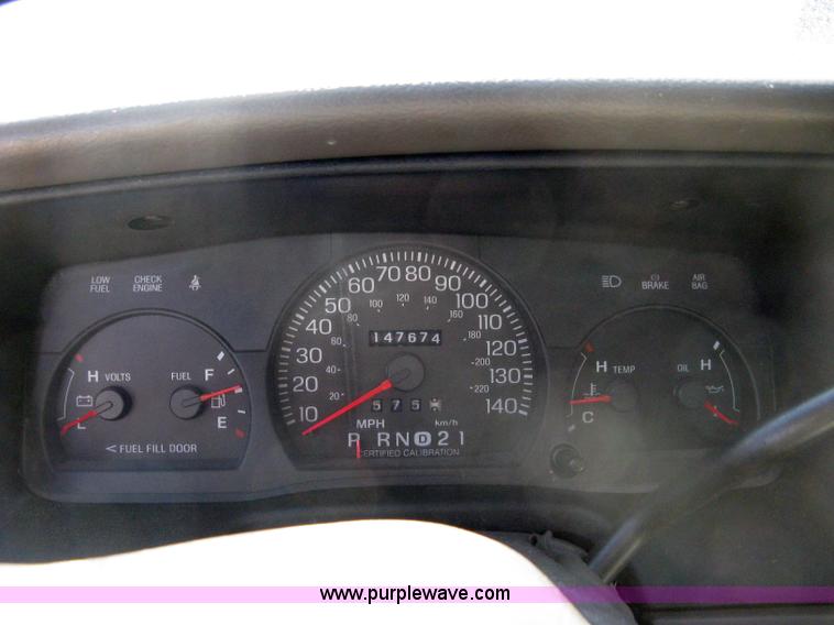 image for item 8220 2003 Ford Crown Victoria Police Interceptor