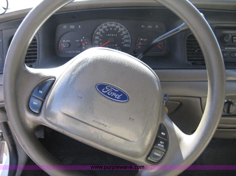 image for item 8220 2003 Ford Crown Victoria Police Interceptor