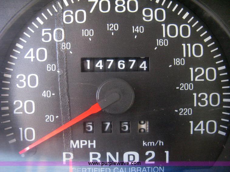 image for item 8220 2003 Ford Crown Victoria Police Interceptor