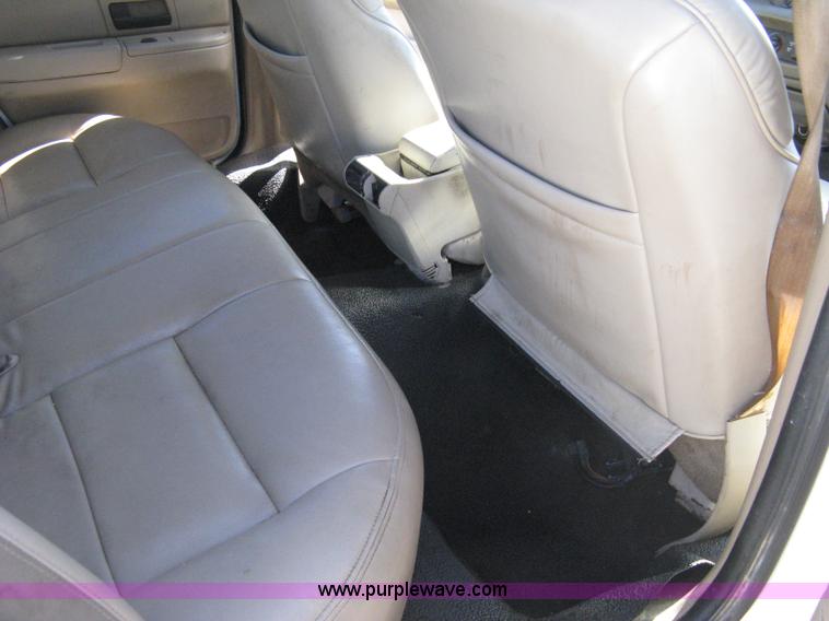 image for item 8220 2003 Ford Crown Victoria Police Interceptor