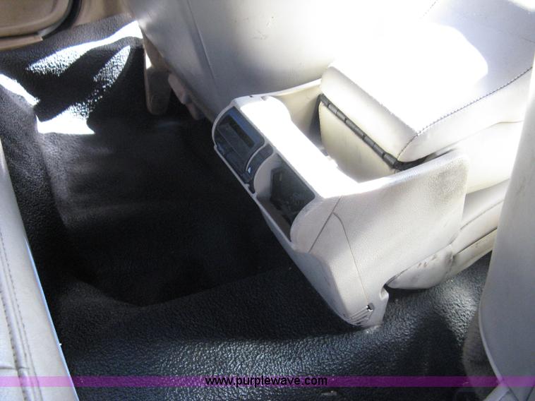 image for item 8220 2003 Ford Crown Victoria Police Interceptor