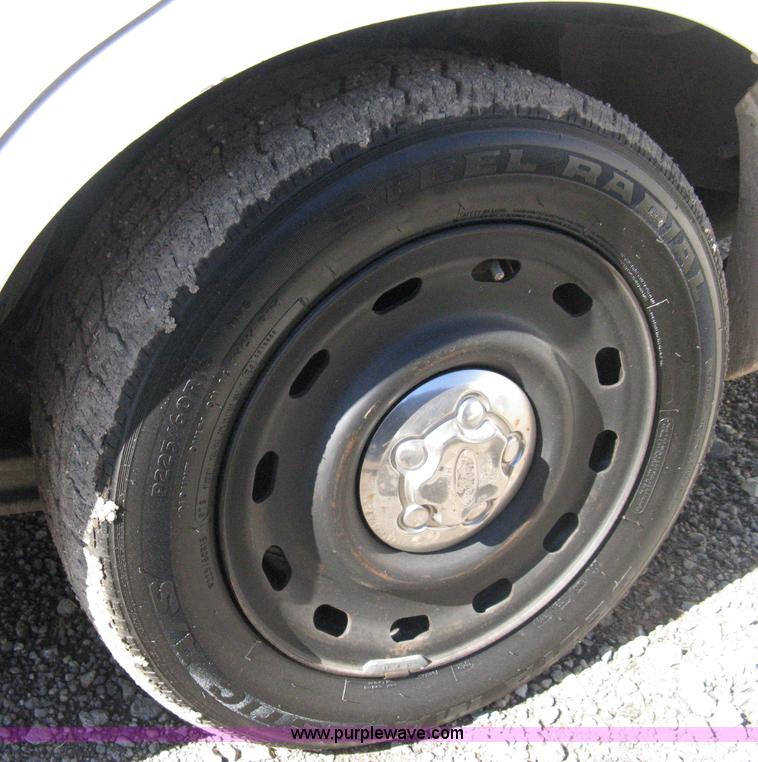 image for item 8220 2003 Ford Crown Victoria Police Interceptor