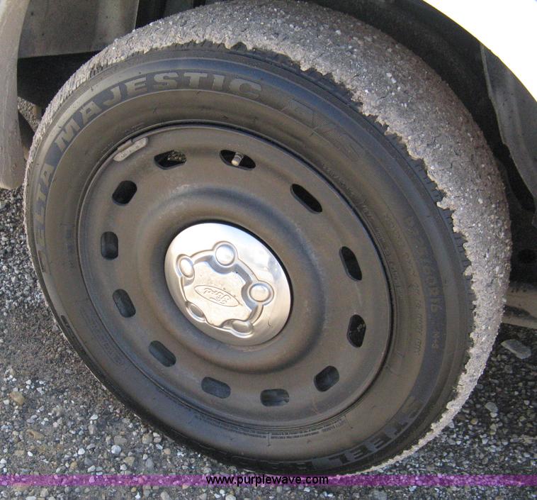 image for item 8220 2003 Ford Crown Victoria Police Interceptor