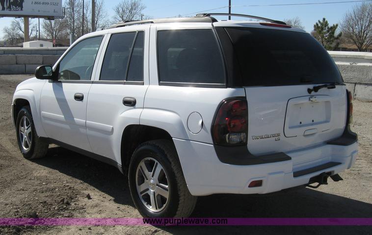 image for item 8221 2006 Chevrolet TrailBlazer LS SUV