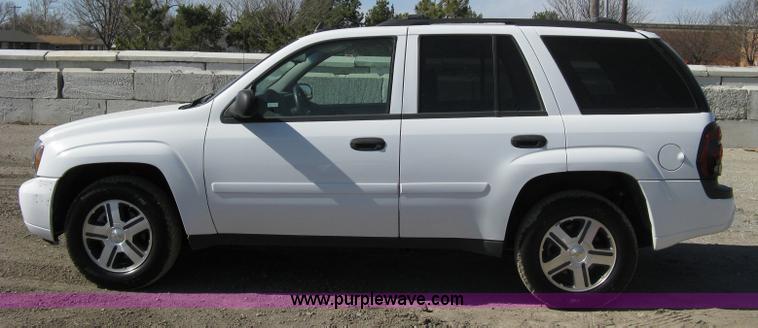 image for item 8221 2006 Chevrolet TrailBlazer LS SUV