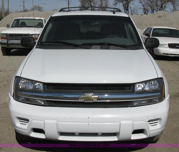 image for item 8221 2006 Chevrolet TrailBlazer LS SUV