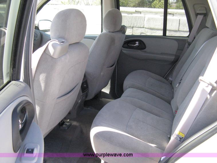 image for item 8221 2006 Chevrolet TrailBlazer LS SUV