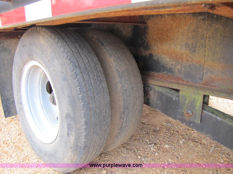 image for item 8428 1988 Kalyn KP-26 48' flatbed trailer