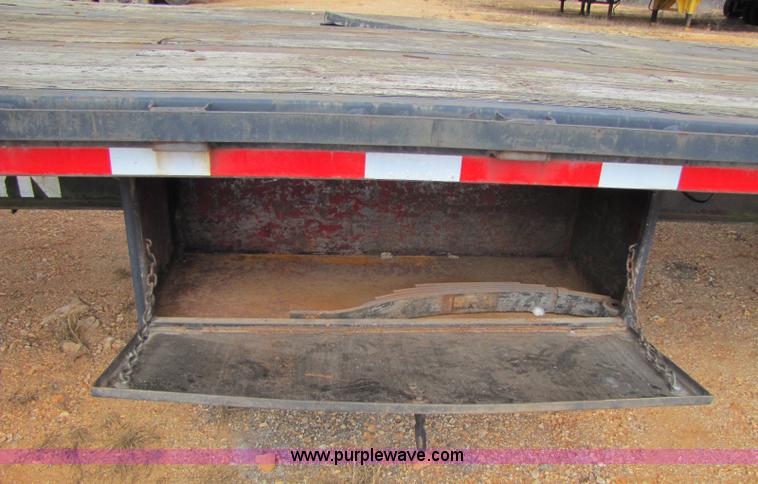 image for item 8428 1988 Kalyn KP-26 48' flatbed trailer