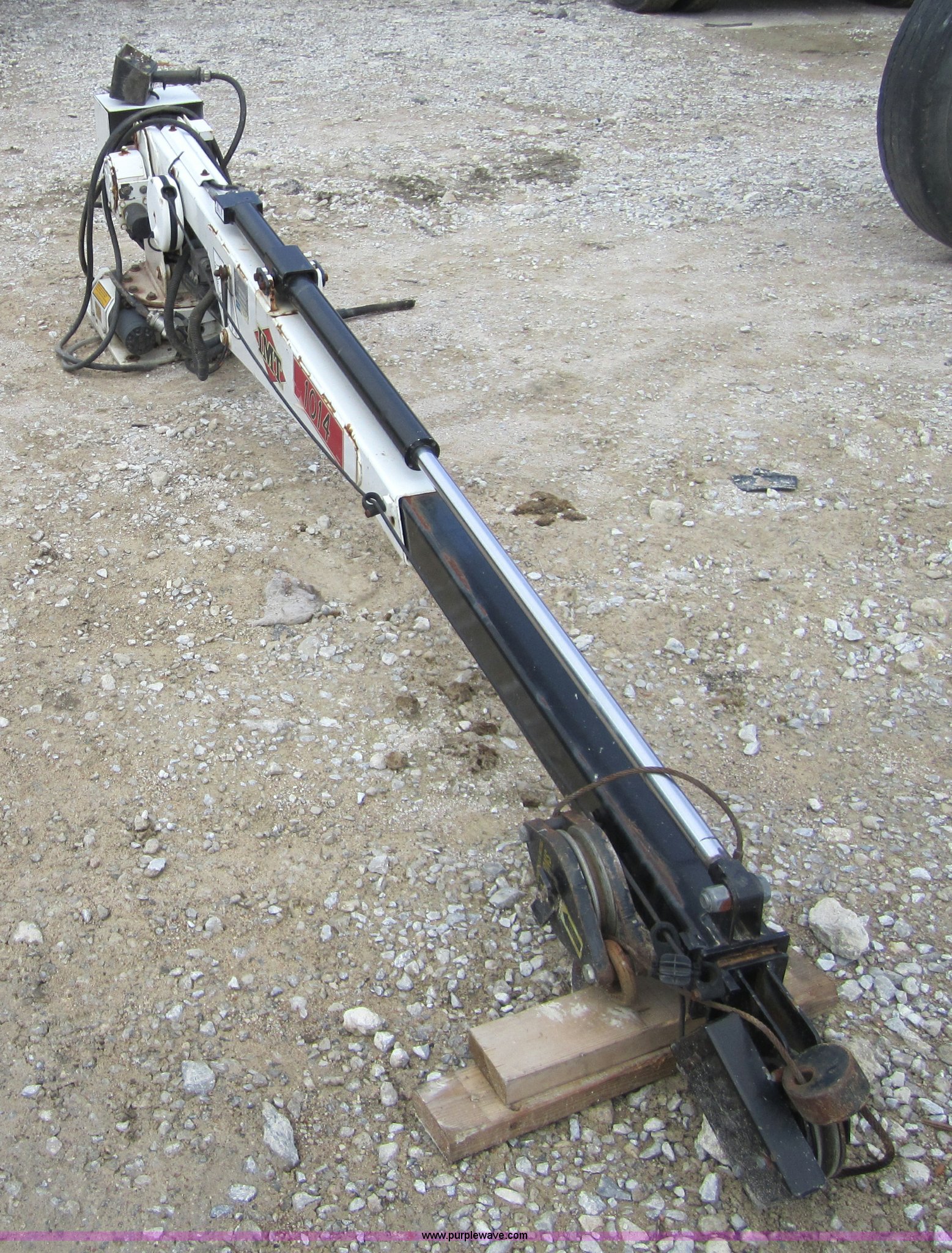 2000 IMT 1014 auto crane in Tulsa, OK Item 3813 sold Purple Wave