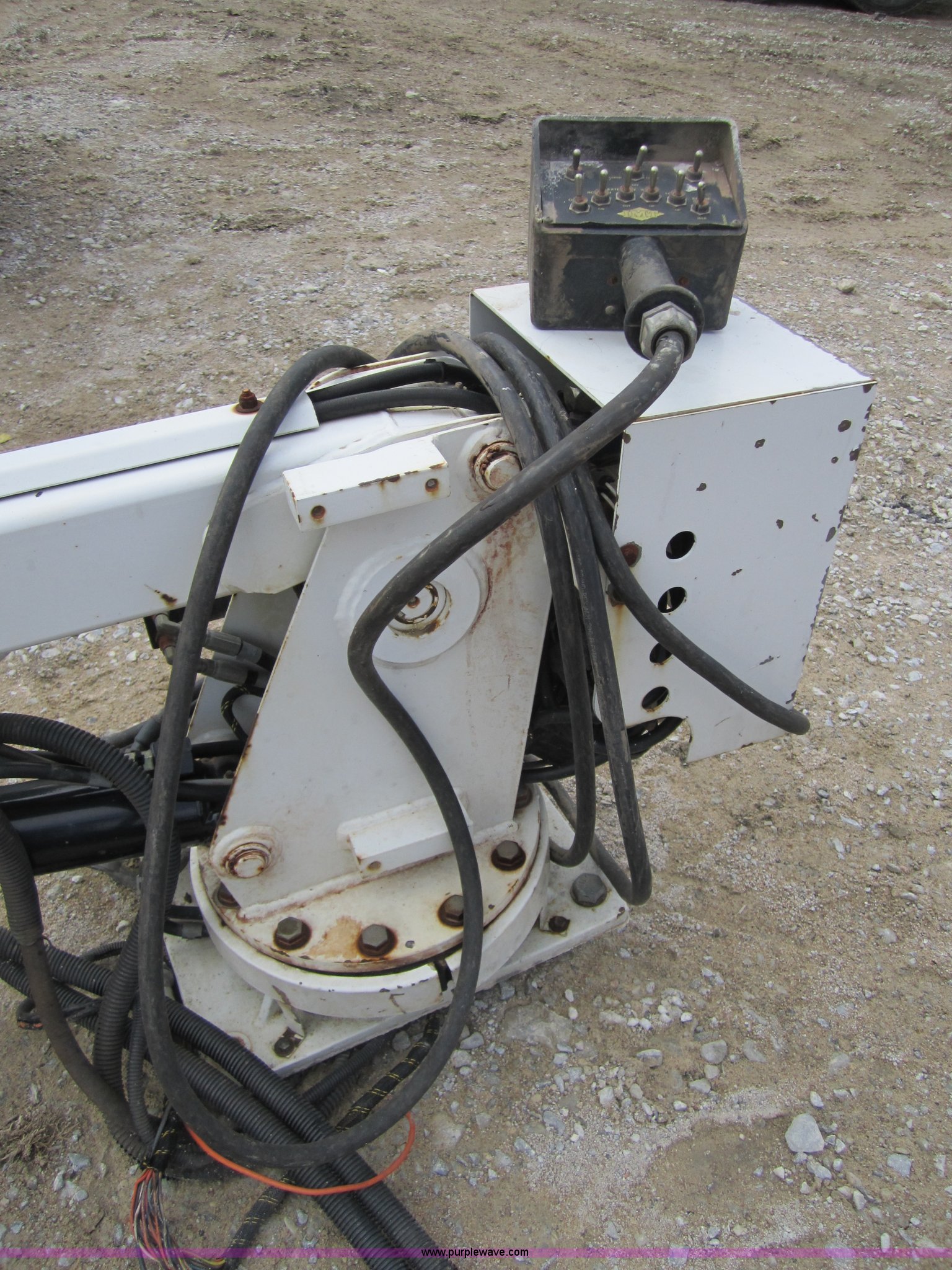 2000 IMT 1014 auto crane in Tulsa, OK Item 3813 sold Purple Wave