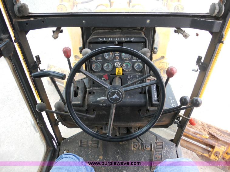 image for item 1000 1984 John Deere 670A motor grader