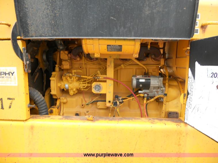 image for item 1000 1984 John Deere 670A motor grader