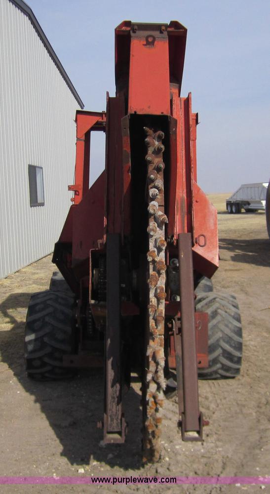 image for item 3071 Ditch Witch 6510 trencher