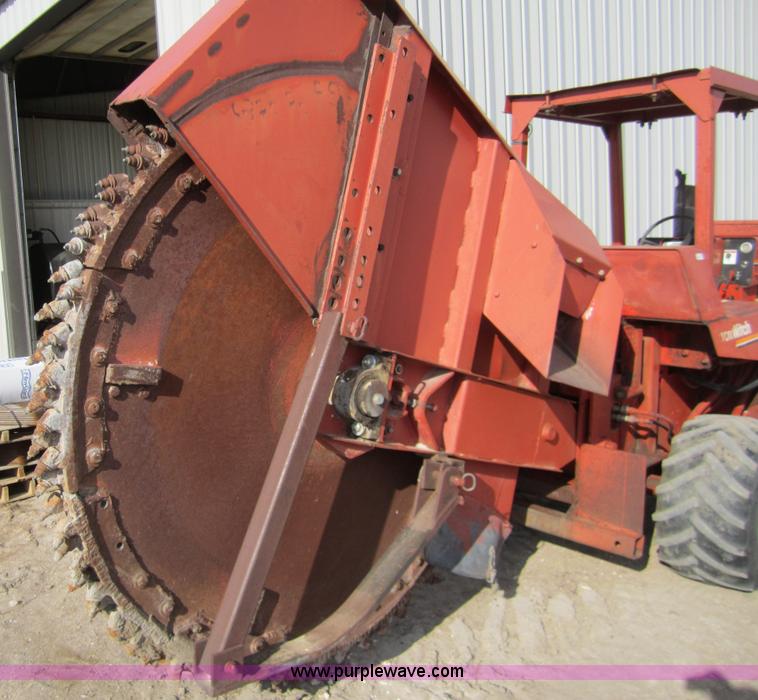image for item 3071 Ditch Witch 6510 trencher
