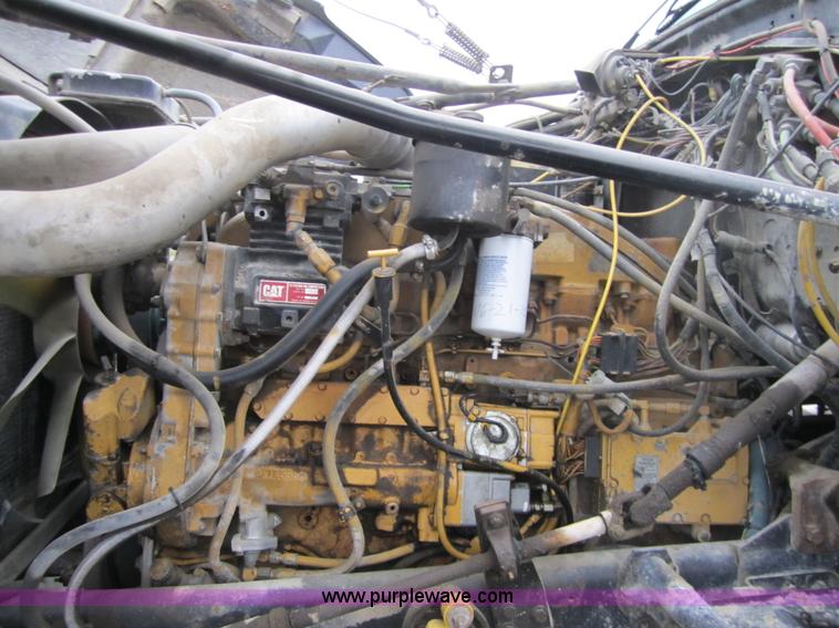 image for item 3804 1994 Ford LTL9000 semi truck