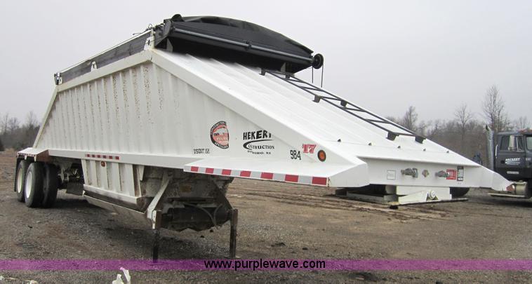 image for item 3805 2006 CTS BDT-40 40' belly dump trailer
