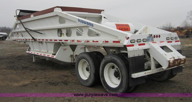 image for item 3806 2002 Flowboy 40' belly dump trailer