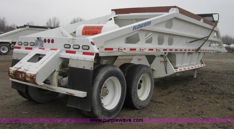 image for item 3806 2002 Flowboy 40' belly dump trailer