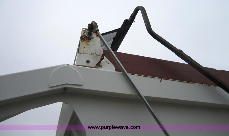 image for item 3806 2002 Flowboy 40' belly dump trailer